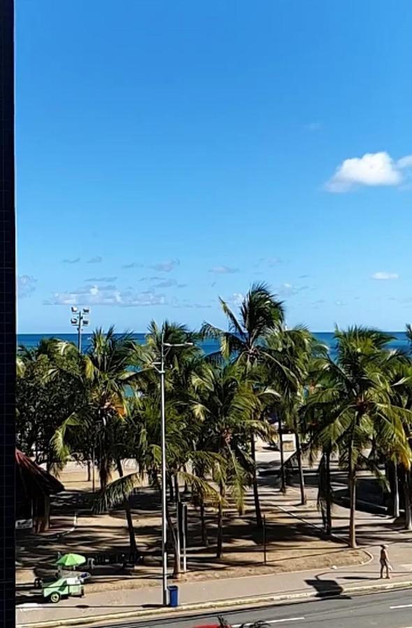 Na Beira Mar Pajuçara: Beachfront With Lateral Sea View Maceio (Alagoas)